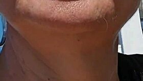 Не мога да повярвам, че куколдът ми покани работника да ме изчука в бръснатата ми зряла путка POV