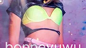 omg bonneyuwu's sexy argentinian dance shakes her petite pigtails in tiny white skirt!