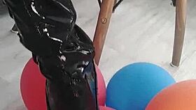 Veve pops balloons sharp in latex stockings 🎈💥