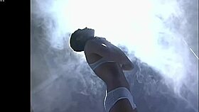 Gal Gadot captivates as a stunning bikini goddess in mesmerizing display