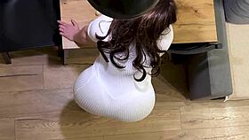 Amateur Mature Milf Flaunts Wide Hips Narrow Waist Big Tits