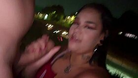 putaria suja na rua com essa bbw balançando a bunda grande 🍑😈