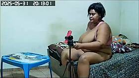 gordinha milf fingers huge pussy squirting in lingerie bath