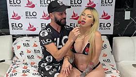 Vane Medina teases big ass in spicy casting interview 🇨🇴🍑