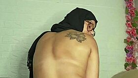 mia niqab jumps 12 inch bbc dildo arab cutie homemade toy fun