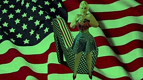mature usa woman rides patriotic toy to licking bliss