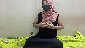 Arab Big Tits Hijab Girl Masturbates Wildly with Huge Cucumber!