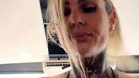 Gym pussy workout on cock public outdoor fun