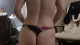 Curvy subsecretary undresses after workout