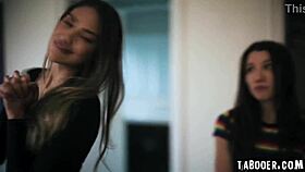 Gizelle spies on Maya and Hazel's hot room licking 😈👀