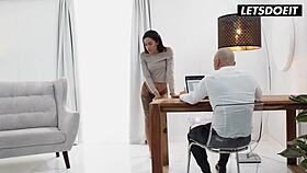 capri lmonde dripping wet ready for deep anal pounding 💦🍑