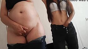 Jerking hard with pregnant babe to squirting orgasm