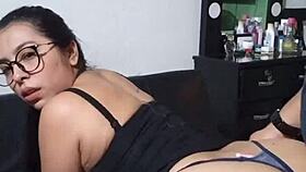 Quick naughty fuck with silent hottie turned wild! 😈🍑💦