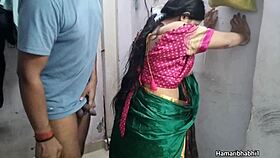 😏 desi bhabhi gets fucked hard in her saree 🔥