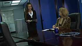 Isabella Sky Fingers Mia Presley's Juicy Shaved Lesbian Pussy Deep