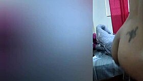 watch me shove this huge dildo deep and squirt everywhere lol