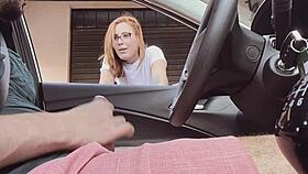 Hot street babe jerks me off outdoors in public 🔥😈