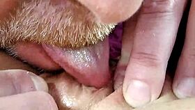 Crazy sexy granny delivers cunni and blowjob in closeup dogging scene