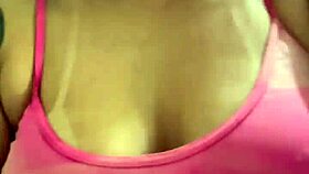 fucking hot babysitter in kitchen during her live stream 😈🍑💦