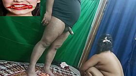 Watch this Indian aunty fully enjoying her hotel adventure