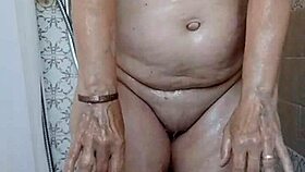 a sneaky quickie at home 😏 housewife vibes