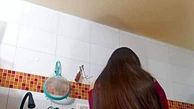 curvy latina milf's massive cameltoe flashes juicy pussy lips in leggings