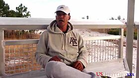 Sexy Vietnamese babe deepthroats big cock outdoors then rides it wet 😍💦