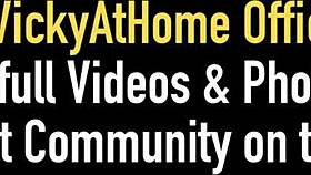 big boobed blonde vicky vette masturbates her big pussy lips with double toy penetration