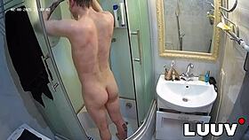 Amateur Tattoo Babe Quick Shower Voyeur Sex On Camera