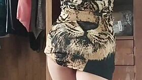 Spying on sexy colombiana neighbor's juicy pussy under miniskirt outdoors