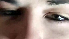 hey kandy kane shakes those curves 😍🍑