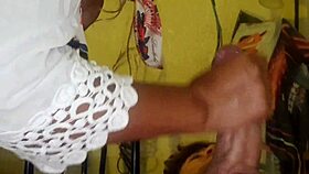 virgin discovers pleasure with skilled desi masseuse flakael