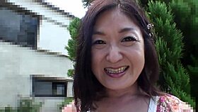 Chiyo Yamabe flaunts her creampie-soaked hairy pussy up close