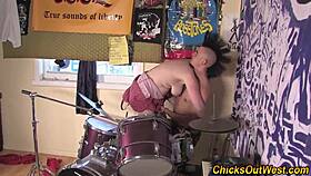 Aussie amateur gf gives amazing cock suck 😍🍆