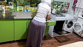 Old big ass granny built perfectly for intense anal pounding