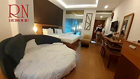 lick my navel then dive into pussy