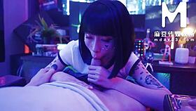 Stunning tattooed Yue Ke Lan seduces 🔥😍