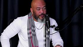 Nath Wolowski tests anal vibrator after ditching old job! 🍑😈