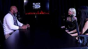 Nath Wolowski tests anal vibrator after ditching old job! 🍑😈