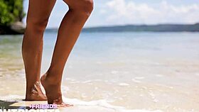 putri cinta dances poolside and starts feeling really horny