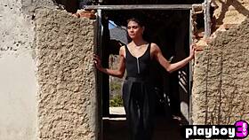 showin my sexy natural milf tits outdoors mmm hannah le