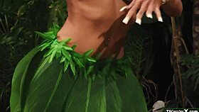 whoa look at that horned tgirl hula babe bareback group lick