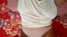 amateur milf fingers tight wet pussy lips squirting homemade while moaning for creampie