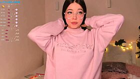 liza's cute petite tits bouncing on w0wgirls chat