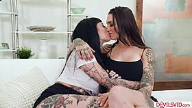 Tattooed Babe Tribs Shaved Milf Best Friend Passionately