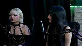 Nath Wolowski tests anal vibrator after ditching old job! 🍑😈