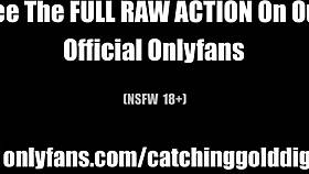 Sexy petite Asian masseuse's bubble butt turns horny massage into big cock ride