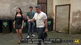 She Sneaks Fast Secret Sex Affair