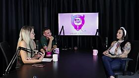 Lexi Mallett Craves Reverse Gangbang Fetish Explosion!