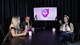 Lexi Mallett Craves Reverse Gangbang Fetish Explosion!